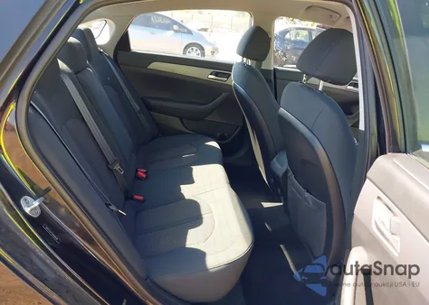 2018 Hyundai Sonata Se z USA, uszkodzony, nr VIN 5NPE24AF4JH688096